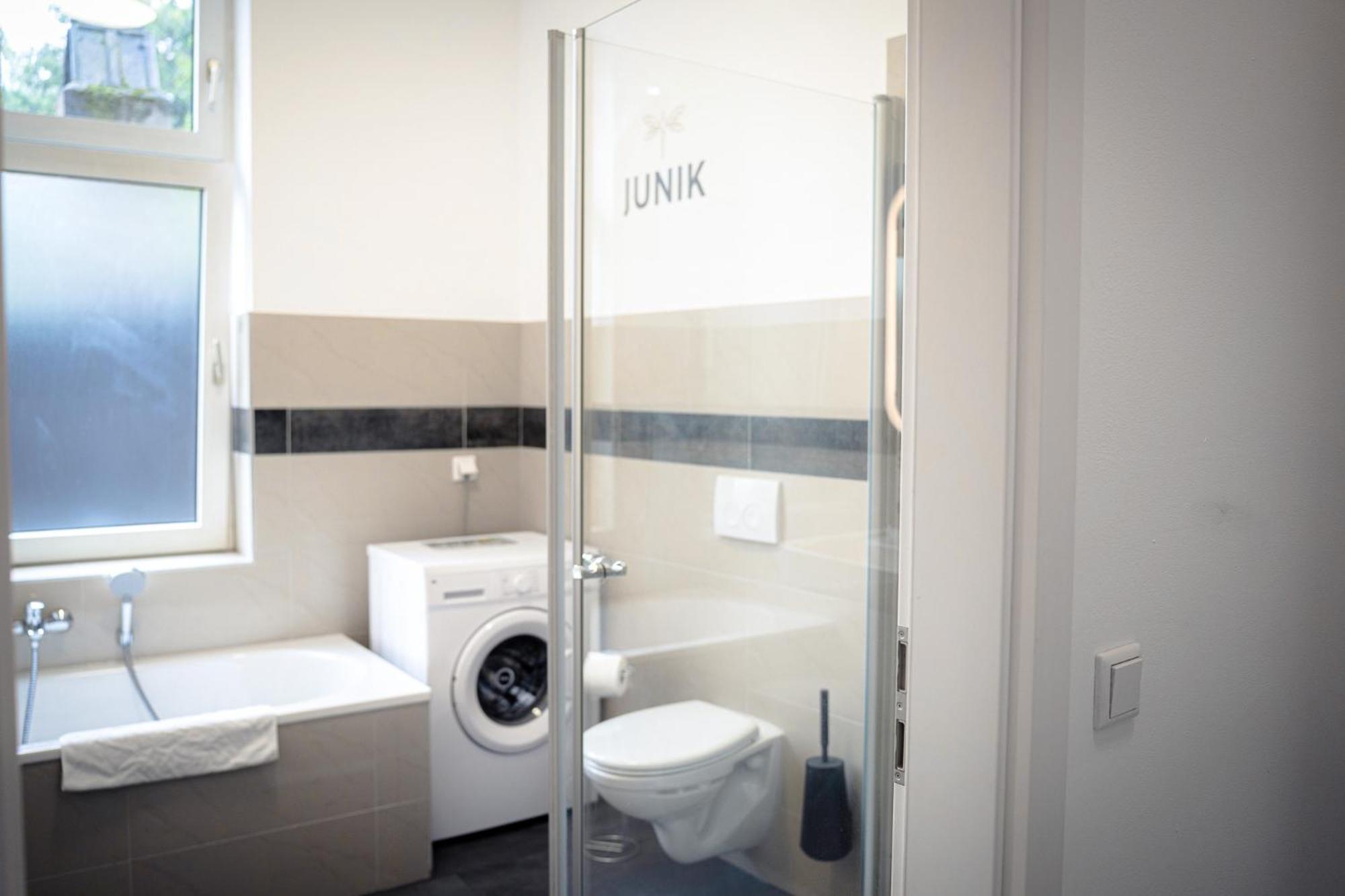 Moderne Apartments City Stadtnah -Junik Apartments ドゥイスブルグ 部屋 写真