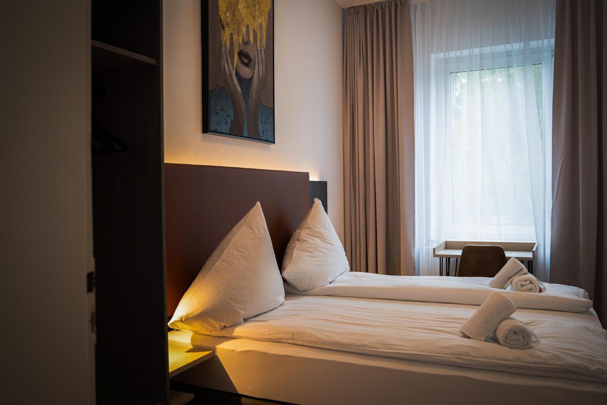 Moderne Apartments City Stadtnah -Junik Apartments ドゥイスブルグ エクステリア 写真